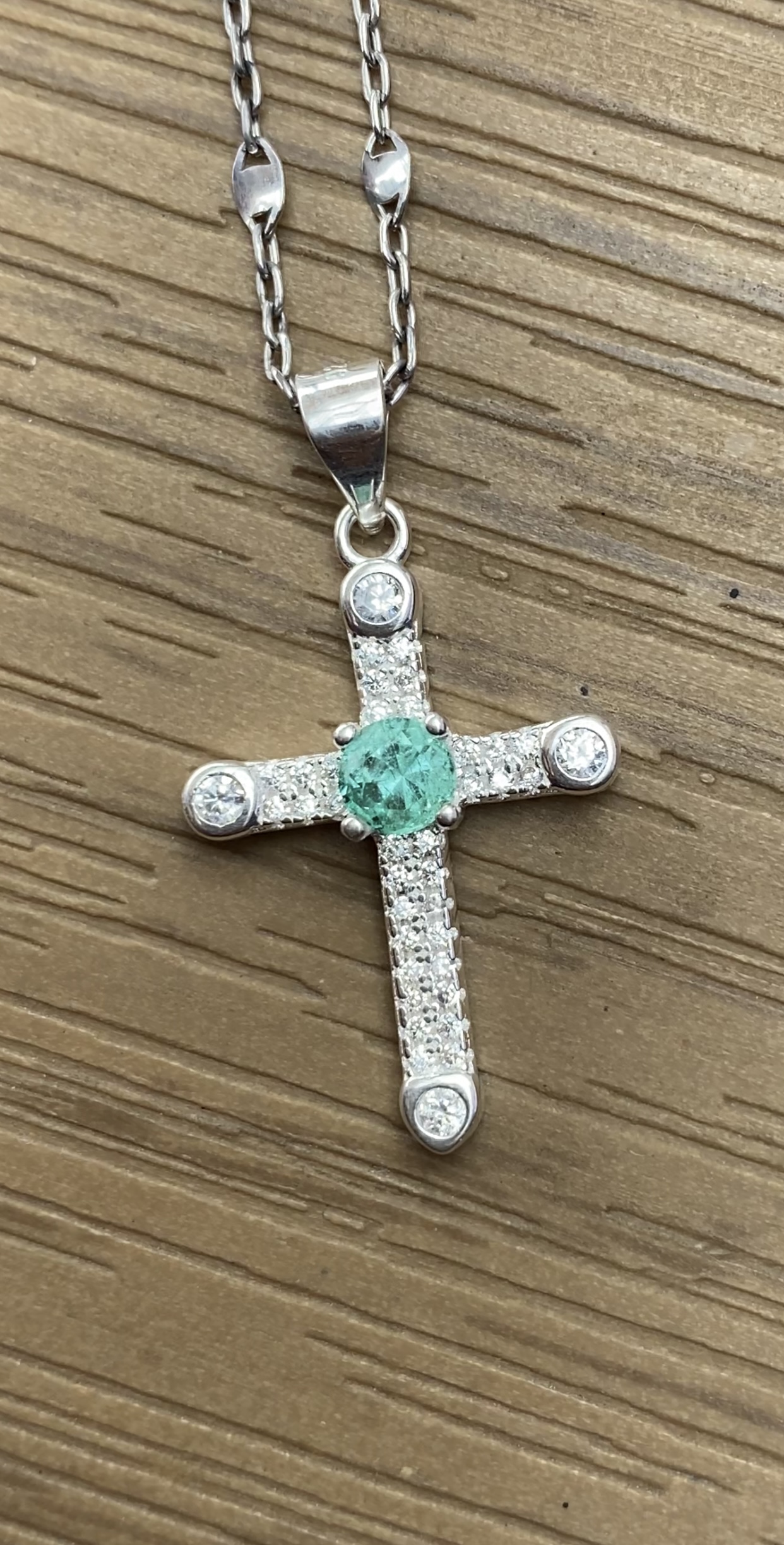 Silver 925 Natural Colombian Emerald cross - Image 4