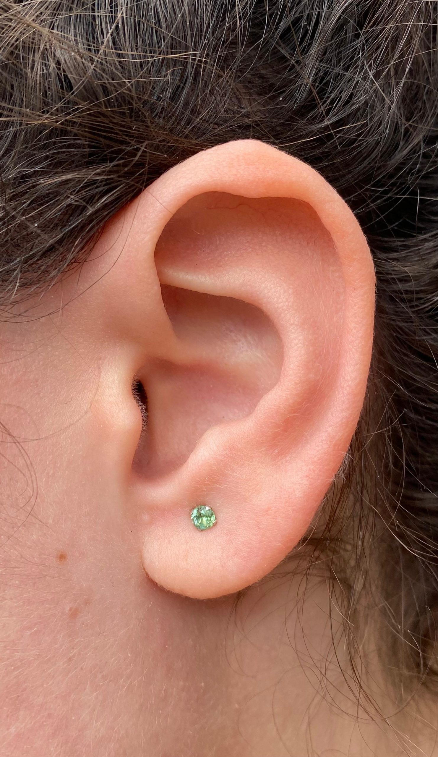 925 Silver Colombian Emerald Stud Earrings - Image 2