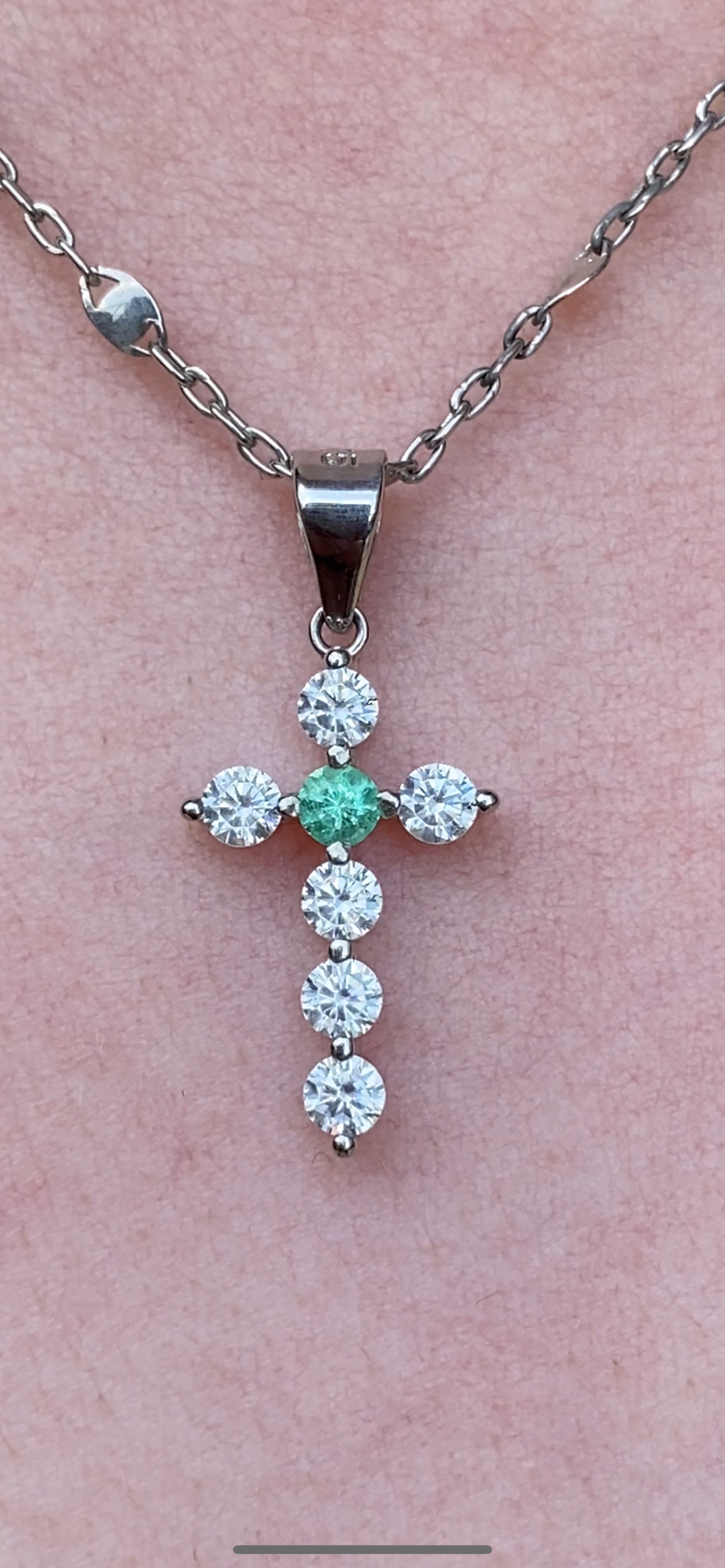Colombian Emerald Cross Pendant – Rhodium-Plated Sterling Silver